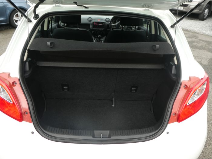 Mazda Demio 2013