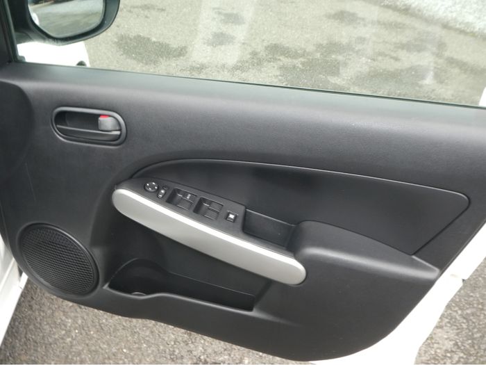 Mazda Demio 2013