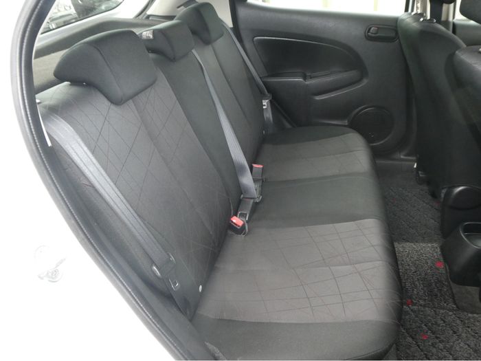 Mazda Demio 2013