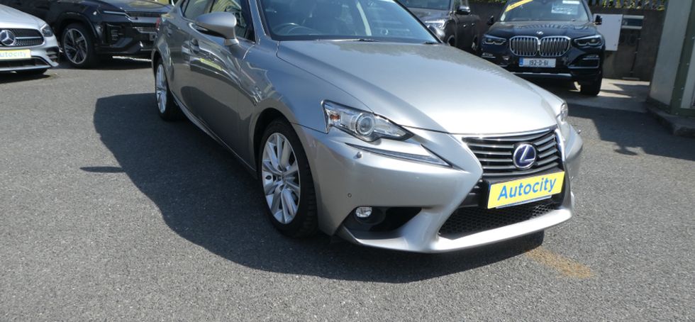 Lexus IS300h 2015