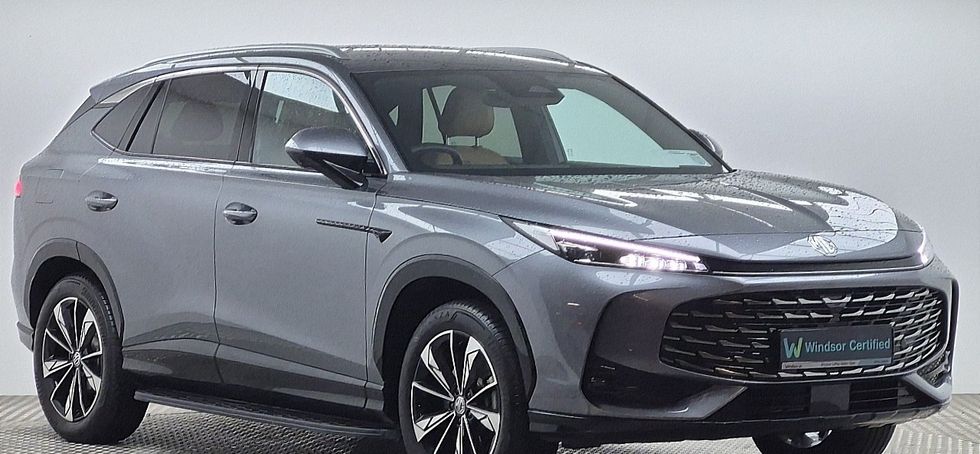 MG HS 2025