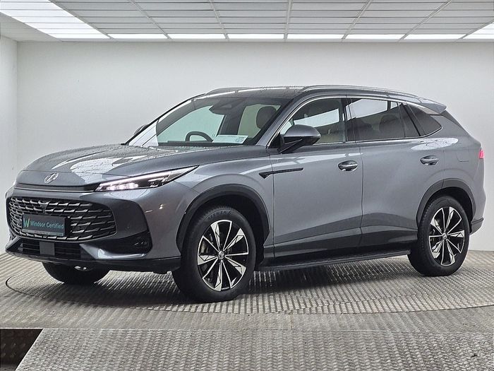 MG HS 2025
