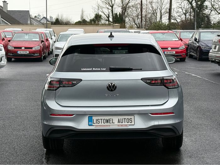 Volkswagen Golf 2025