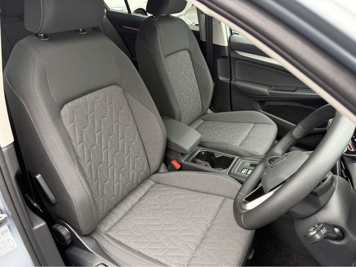 Volkswagen Golf 2025