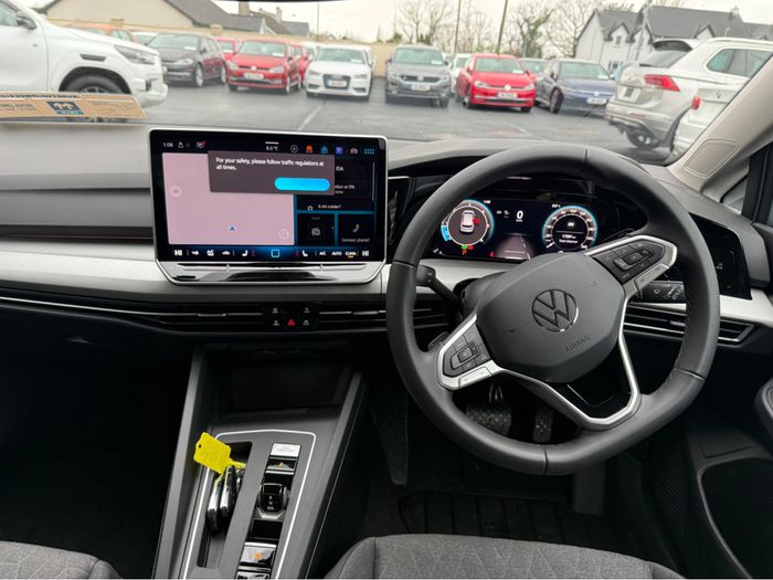 Volkswagen Golf 2025
