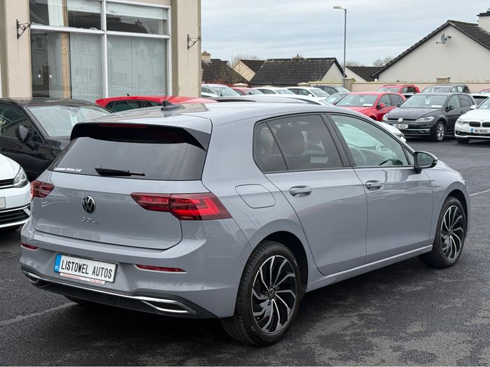 Volkswagen Golf 2022
