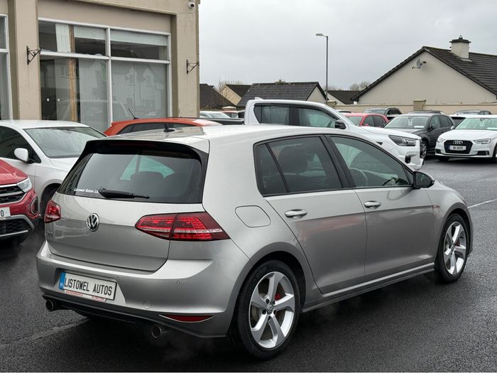 Volkswagen Golf 2016