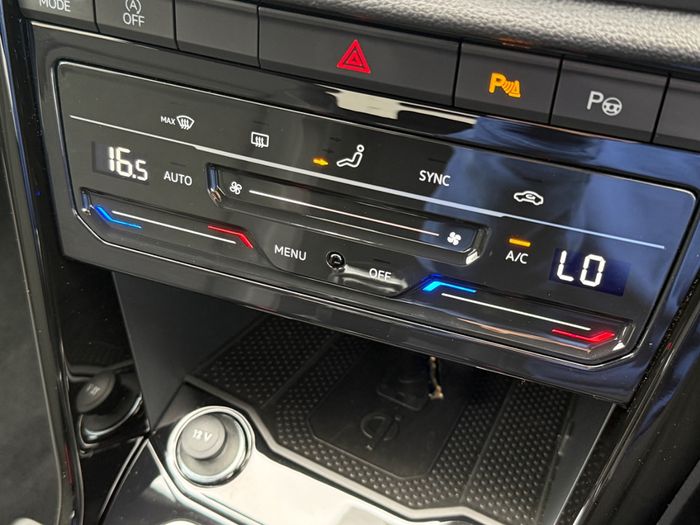 Volkswagen T-Roc 2024