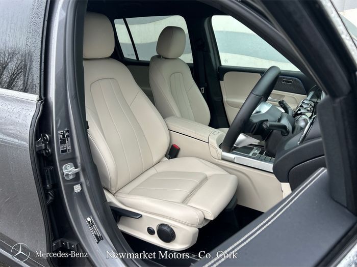 Mercedes-Benz GLB 2025