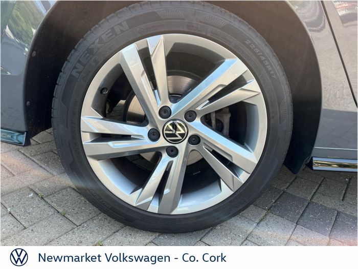 Volkswagen Golf 2023