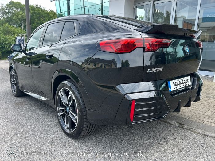 BMW iX2 2025