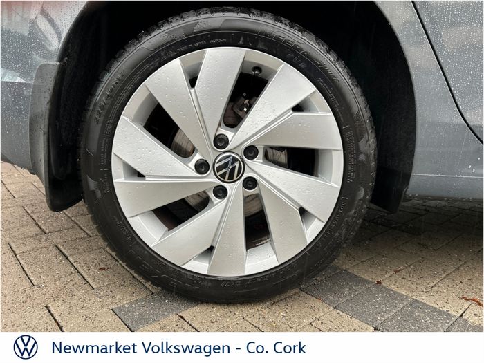 Volkswagen Golf 2024