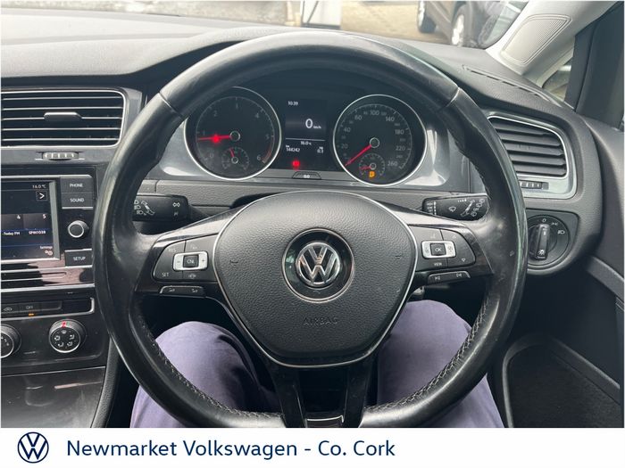 Volkswagen Golf 2021