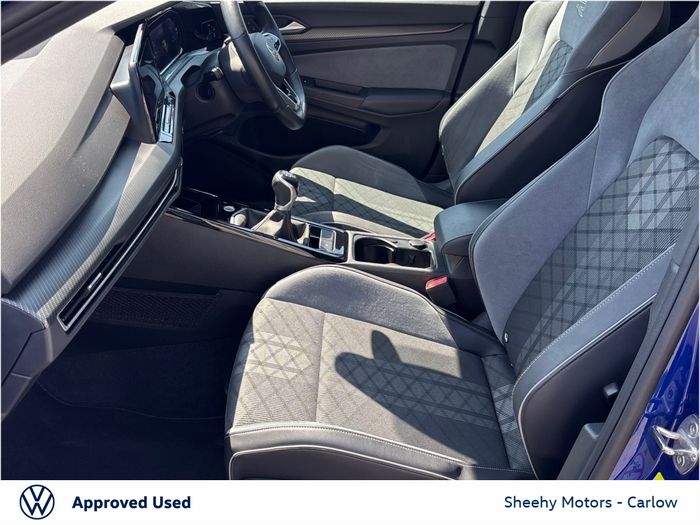Volkswagen Golf 2024