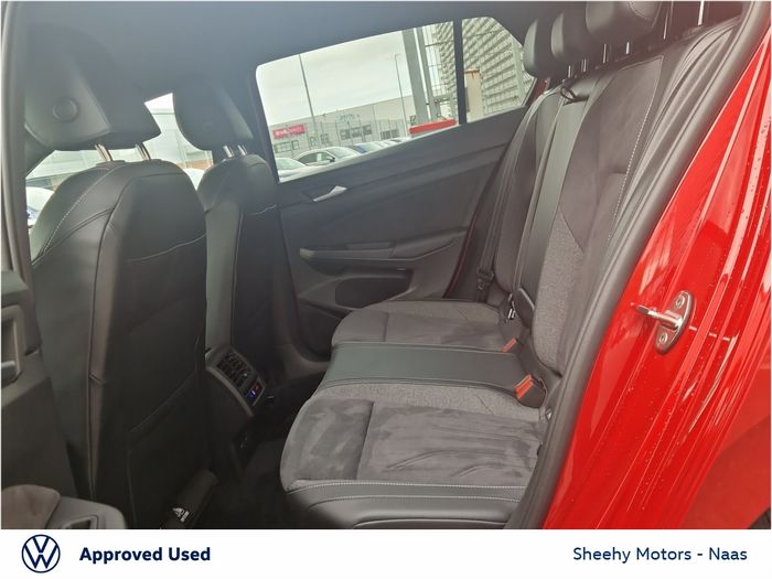 Volkswagen Golf 2024