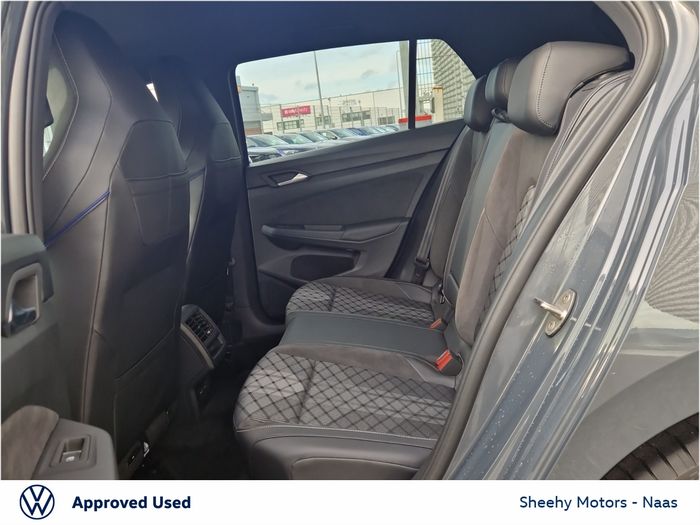 Volkswagen Golf 2024