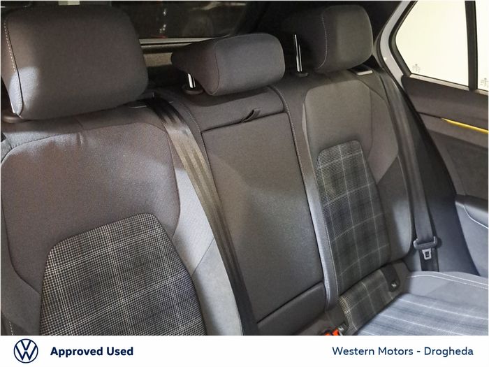 Volkswagen Golf 2024
