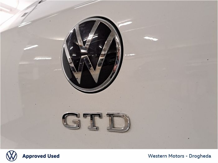 Volkswagen Golf 2024