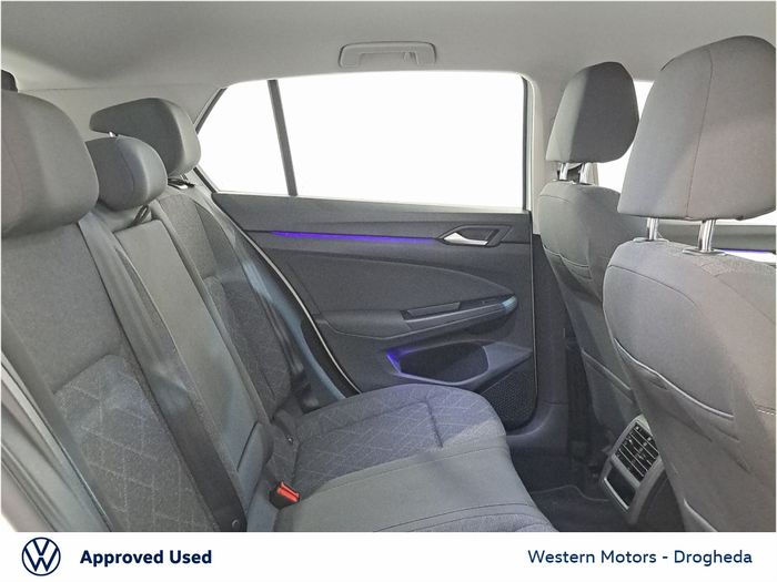 Volkswagen Golf 2021