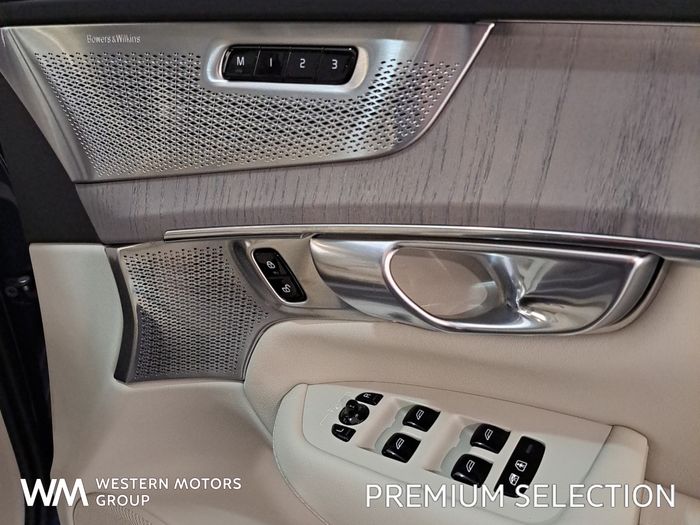 Volvo XC90 2025