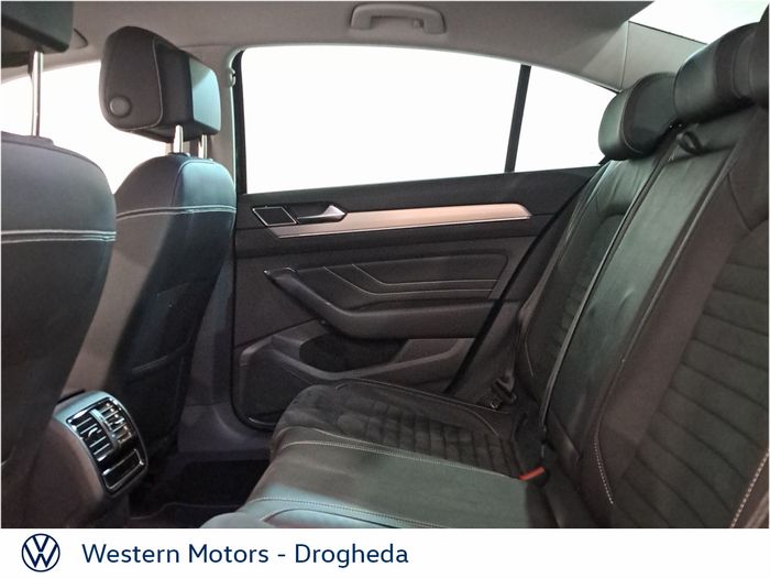 Volkswagen Passat 2022