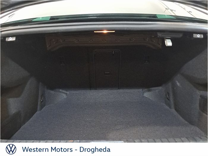 Volkswagen Passat 2022