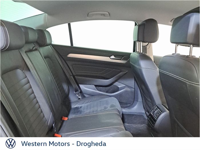 Volkswagen Passat 2022