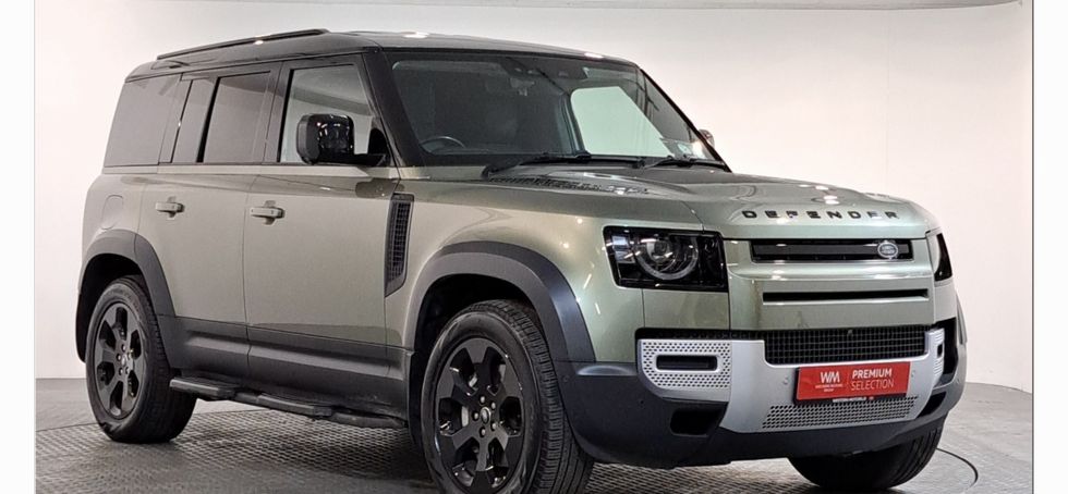 Land Rover Defender 2024