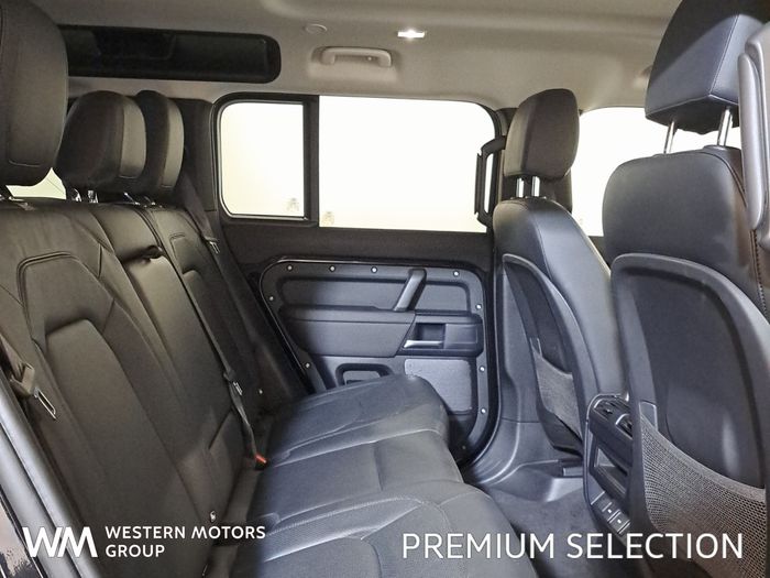 Land Rover Defender 2023