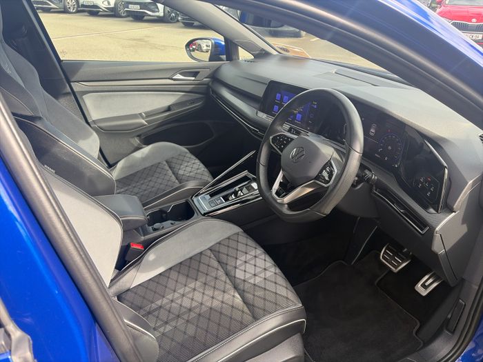 Volkswagen Golf 2024