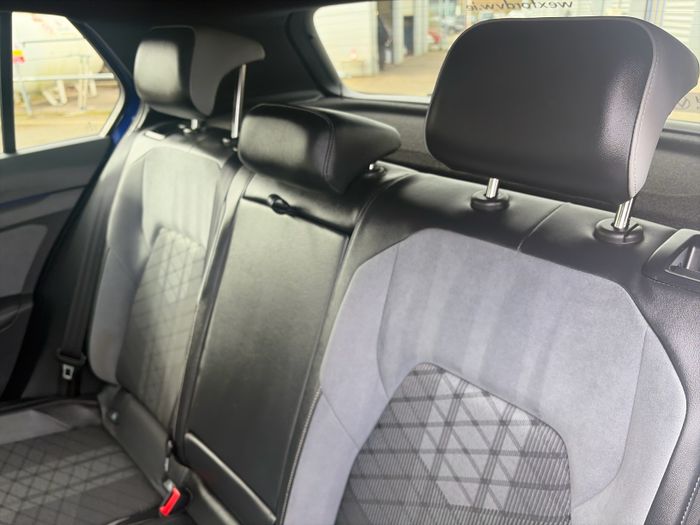 Volkswagen Golf 2024