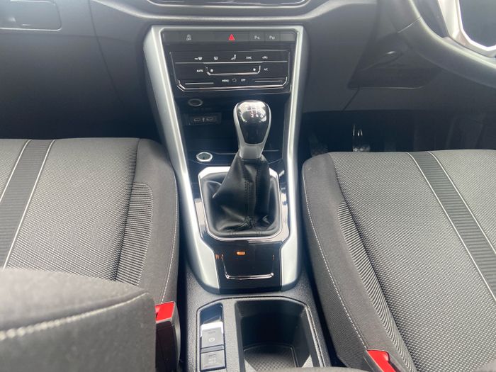 Volkswagen T-Roc 2023