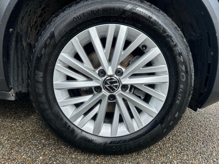 Volkswagen T-Roc 2023