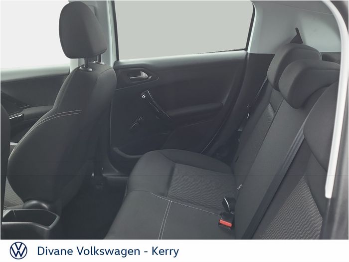 Peugeot 208 2016