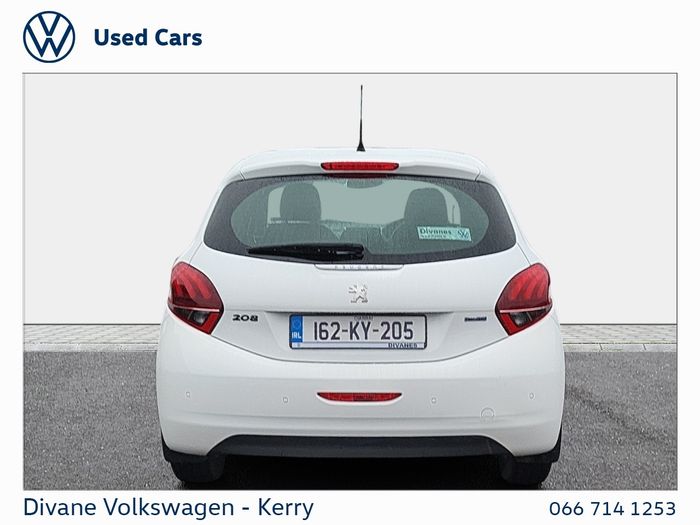Peugeot 208 2016