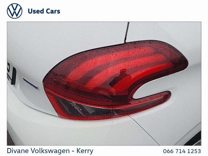 Peugeot 208 2016