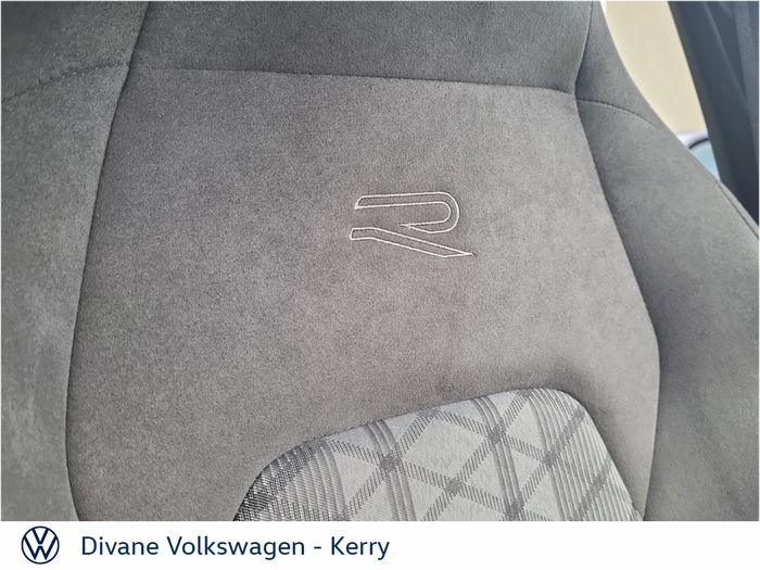 Volkswagen Golf 2025
