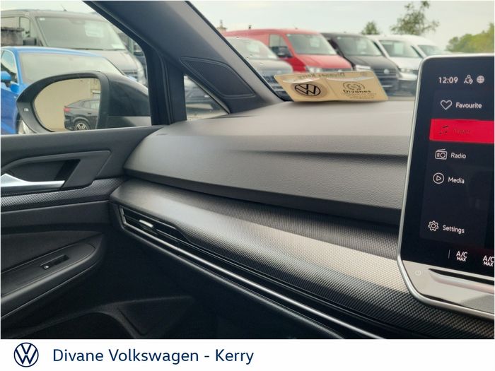 Volkswagen Golf 2025
