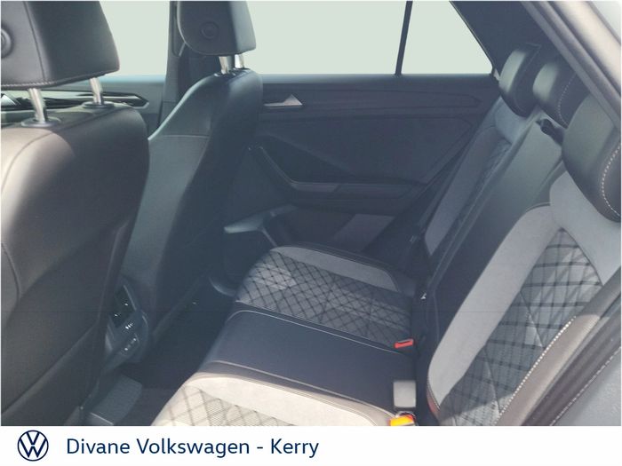 Volkswagen T-Roc 2024