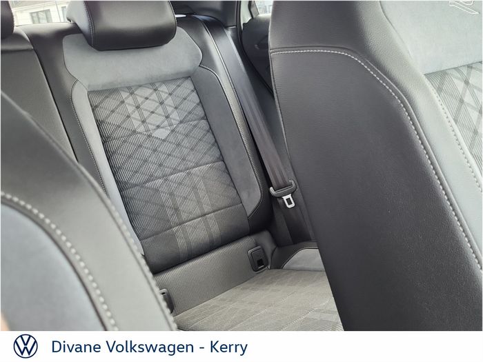 Volkswagen T-Roc 2024