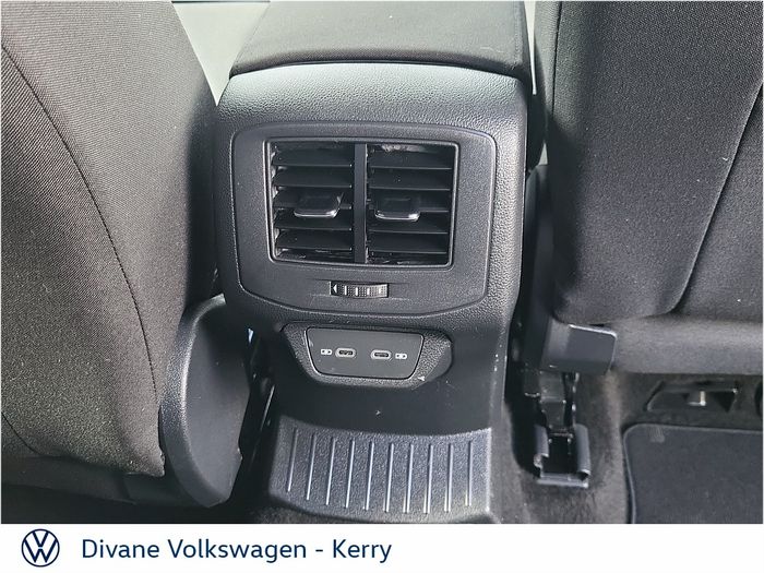 Volkswagen T-Roc 2024