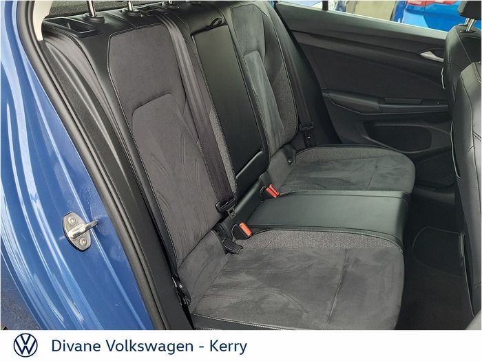 Volkswagen Golf 2025