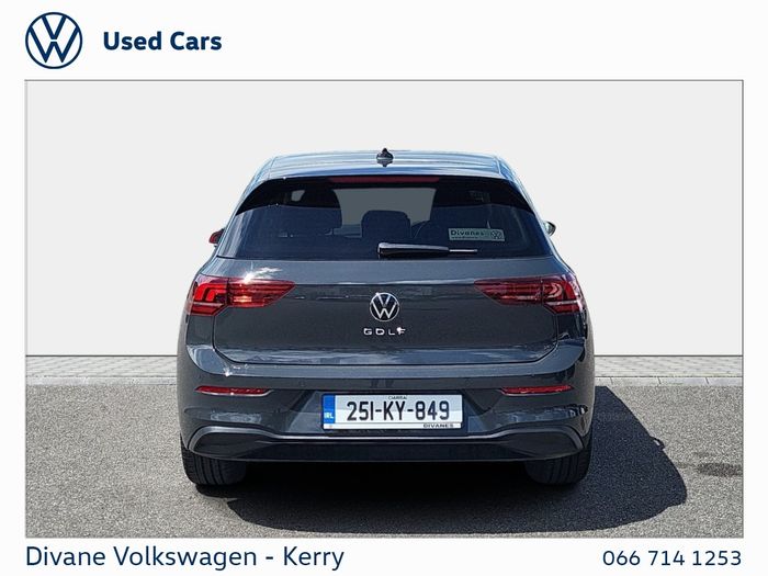 Volkswagen Golf 2025