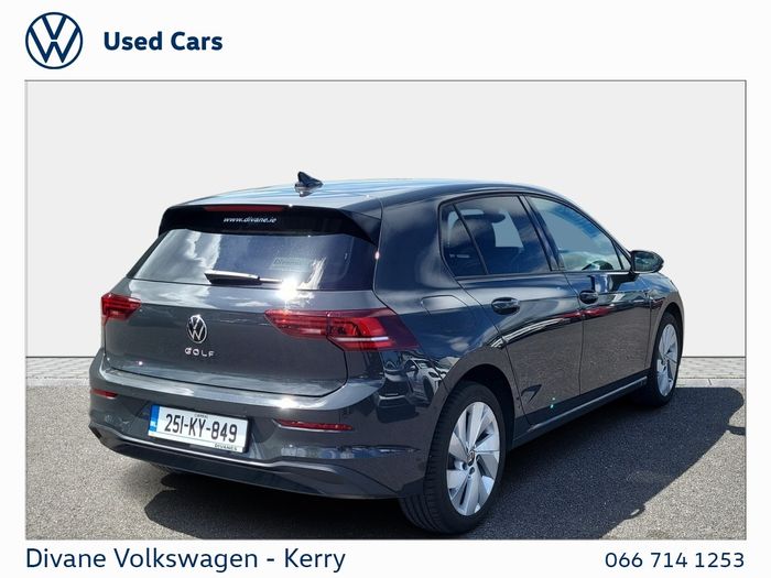 Volkswagen Golf 2025