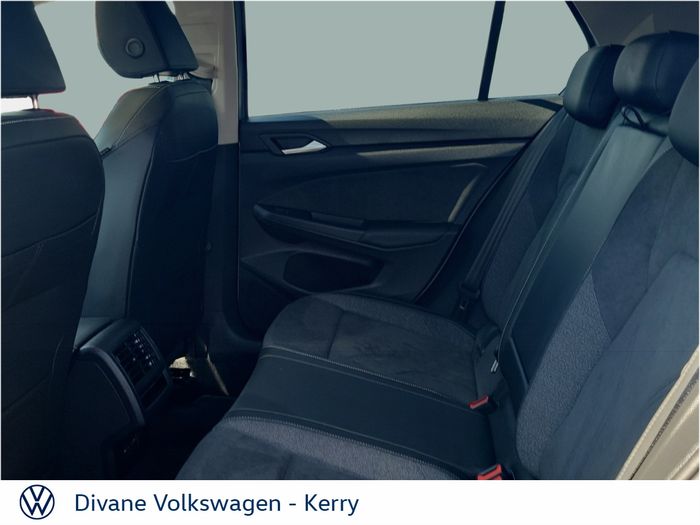 Volkswagen Golf 2025