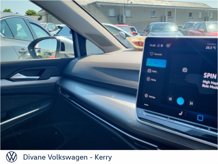 Volkswagen Golf 2025