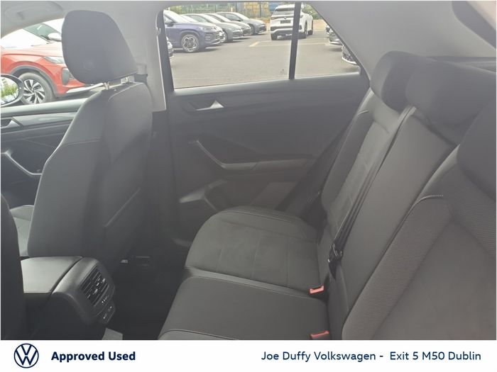 Volkswagen T-Roc 2023