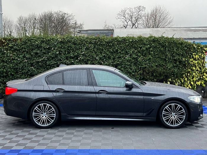 BMW 5 Series 2019