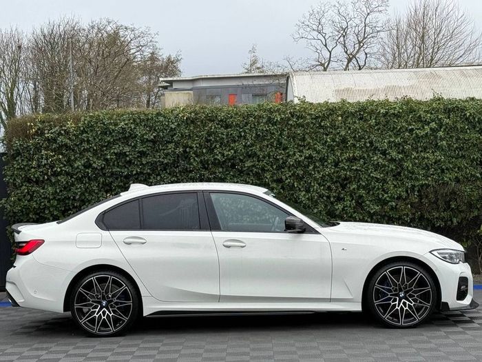 BMW 3 Series 2021