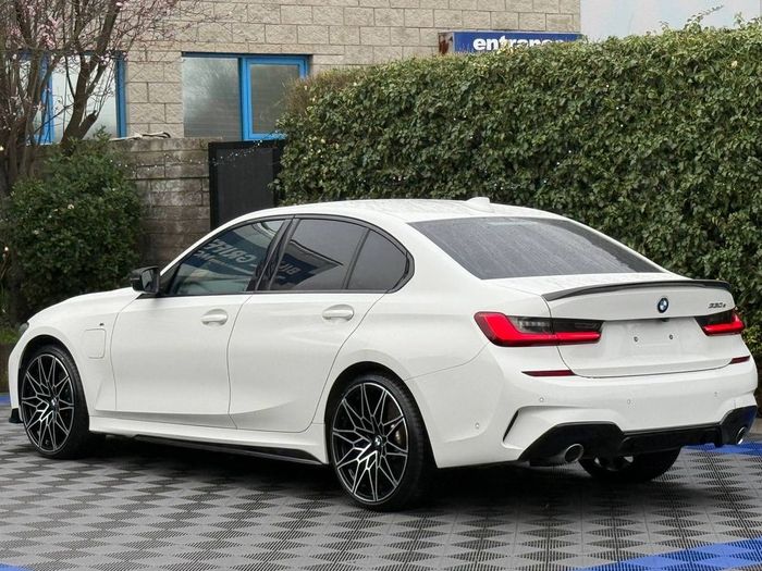 BMW 3 Series 2021